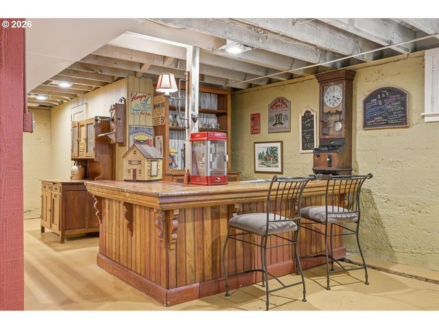 2233 Sw 21ST Ave, Portland, OR 97201