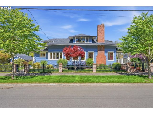 2233 Sw 21ST Ave, Portland, OR 97201