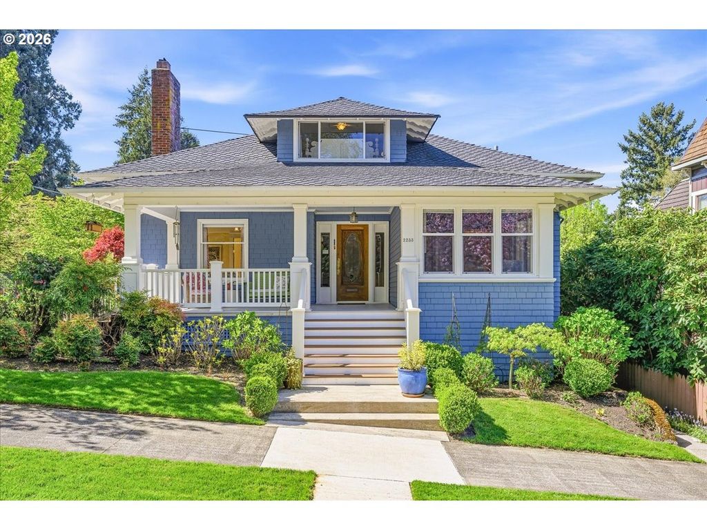 2233 Sw 21ST Ave, Portland, OR 97201