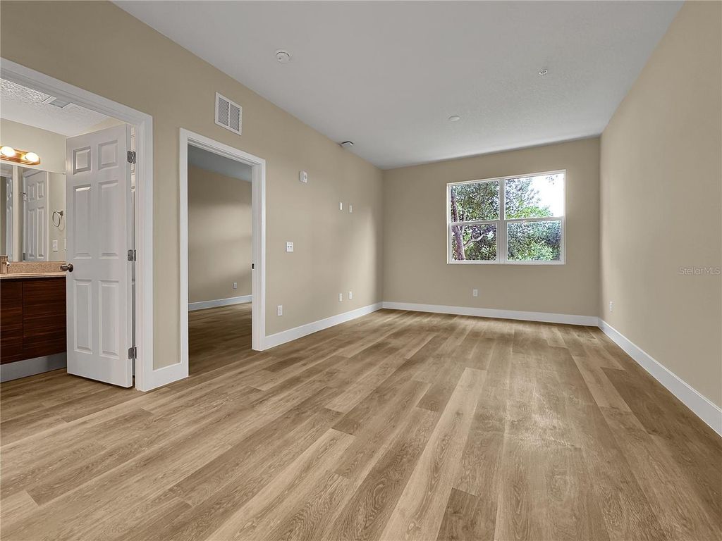 Image 2 of property listing at 4424 S TEXAS AVENUE 1-213, Orlando, FL 32839