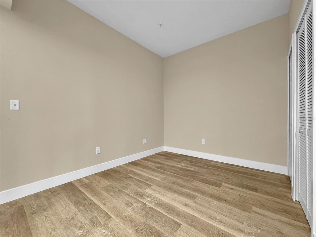 Image 9 of property listing at 4424 S TEXAS AVENUE 1-213, Orlando, FL 32839