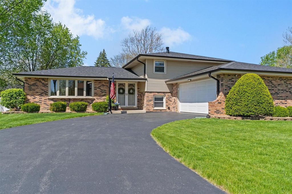 13630 Cherry Lane, Orland Park, IL 60462