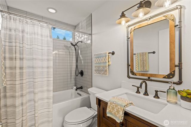 15027 SE Fairwood Boulevard, Renton, WA 98058