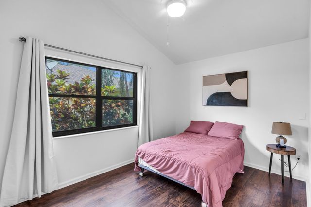 1532 Primrose Lane, Wellington, FL 33414