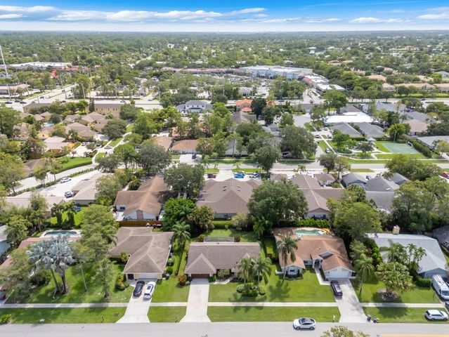 1532 Primrose Lane, Wellington, FL 33414