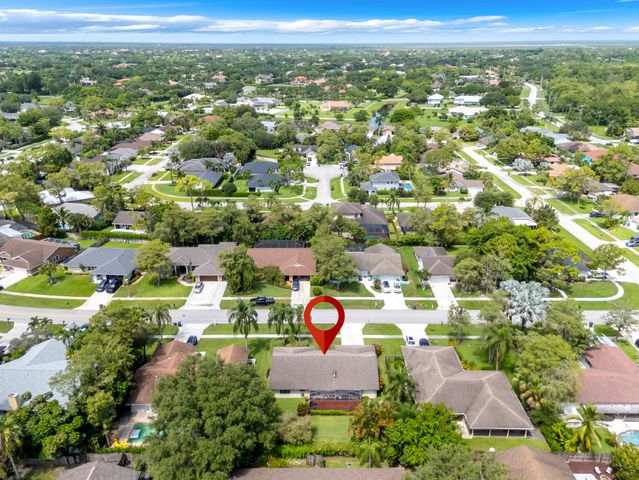 1532 Primrose Lane, Wellington, FL 33414