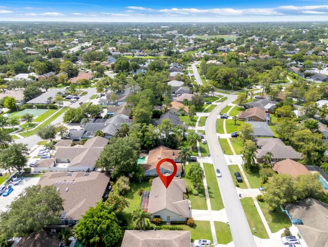 1532 Primrose Lane, Wellington, FL 33414