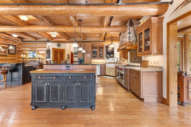 7839 W Bellsville Pike, Nashville, IN 47448
