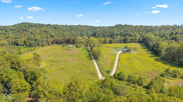 7839 W Bellsville Pike, Nashville, IN 47448