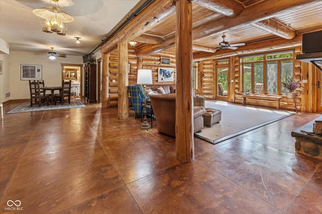 7839 W Bellsville Pike, Nashville, IN 47448