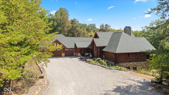 7839 W Bellsville Pike, Nashville, IN 47448