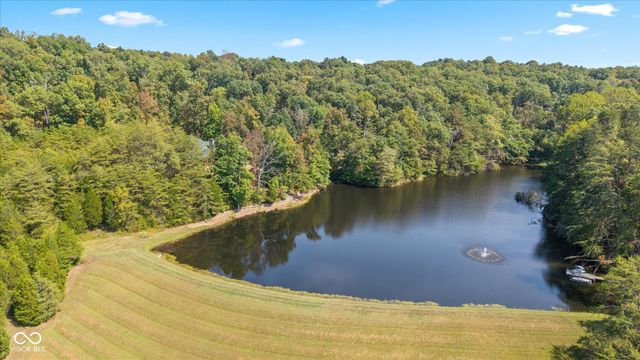 7839 W Bellsville Pike, Nashville, IN 47448