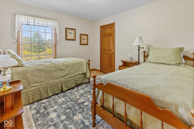 7839 W Bellsville Pike, Nashville, IN 47448