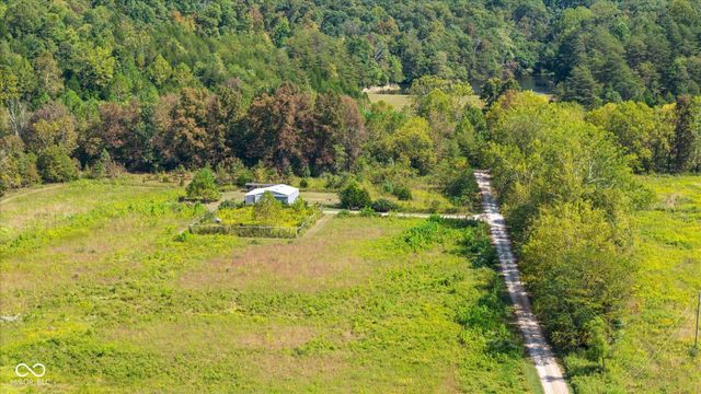 7839 W Bellsville Pike, Nashville, IN 47448