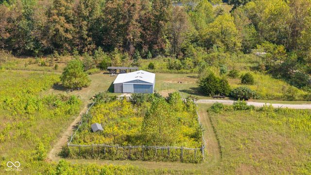 7839 W Bellsville Pike, Nashville, IN 47448