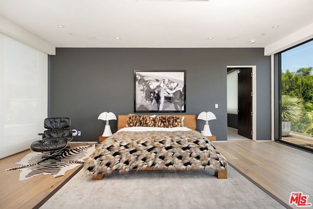 9570 Sunset Boulevard, Beverly Hills, CA 90210