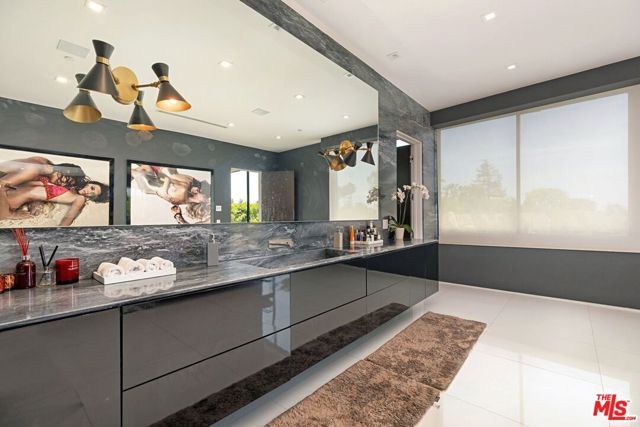 9570 Sunset Boulevard, Beverly Hills, CA 90210