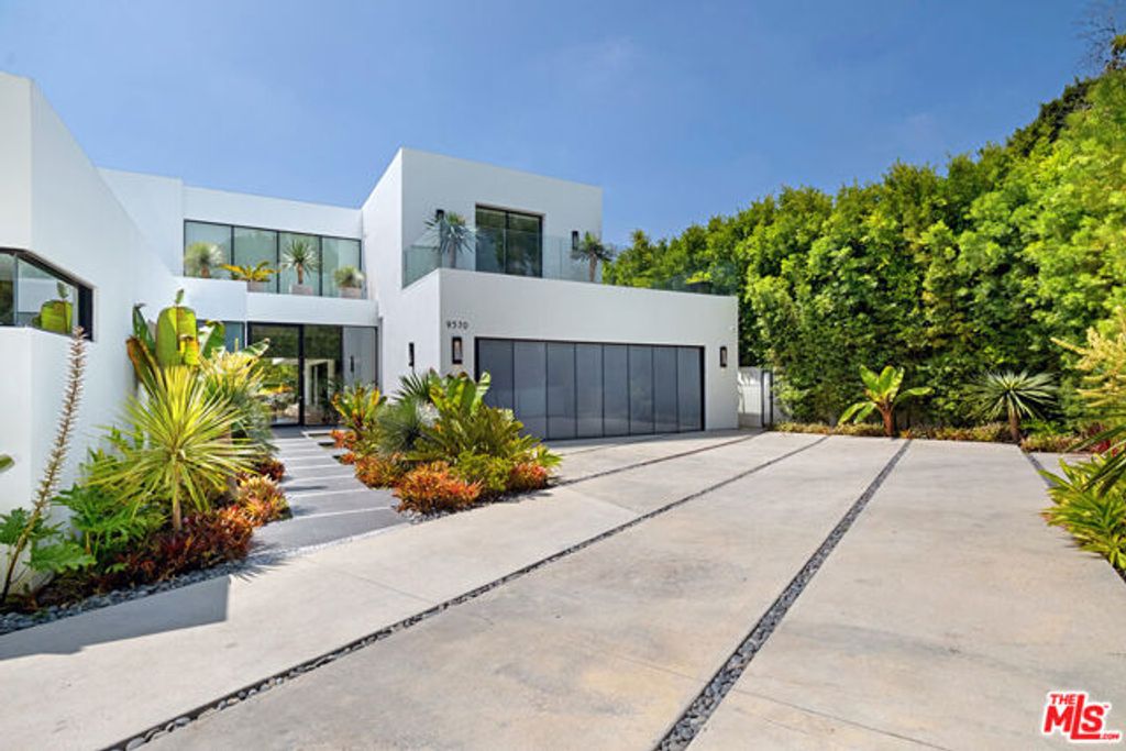 9570 Sunset Boulevard, Beverly Hills, CA 90210
