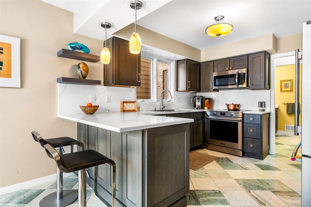 1261 Laurel View Drive, Ann Arbor, MI 48105