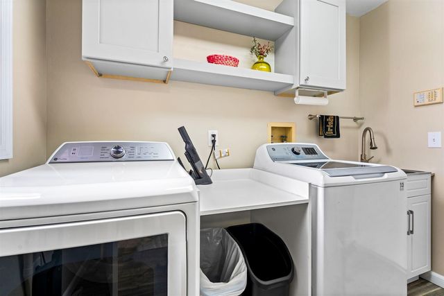 1261 Laurel View Drive, Ann Arbor, MI 48105