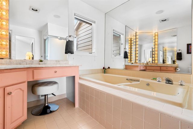 1261 Laurel View Drive, Ann Arbor, MI 48105