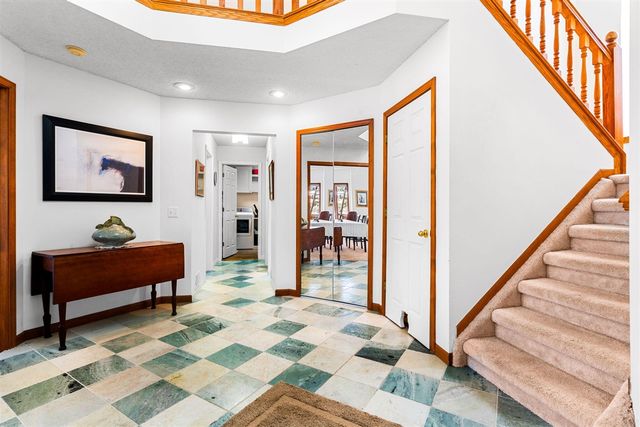 1261 Laurel View Drive, Ann Arbor, MI 48105