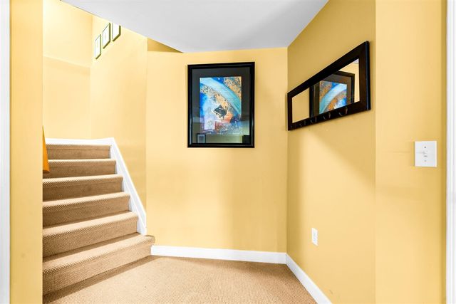 1261 Laurel View Drive, Ann Arbor, MI 48105