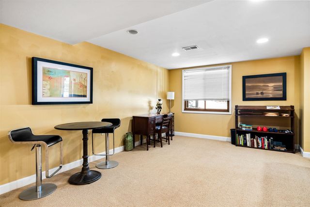 1261 Laurel View Drive, Ann Arbor, MI 48105