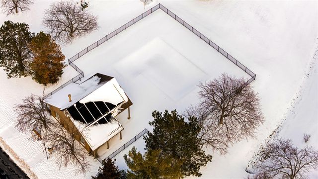 1261 Laurel View Drive, Ann Arbor, MI 48105