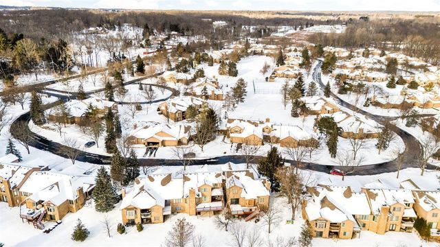 1261 Laurel View Drive, Ann Arbor, MI 48105