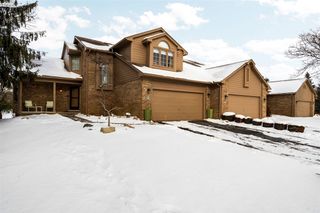 1261 Laurel View Drive, Ann Arbor, MI 48105