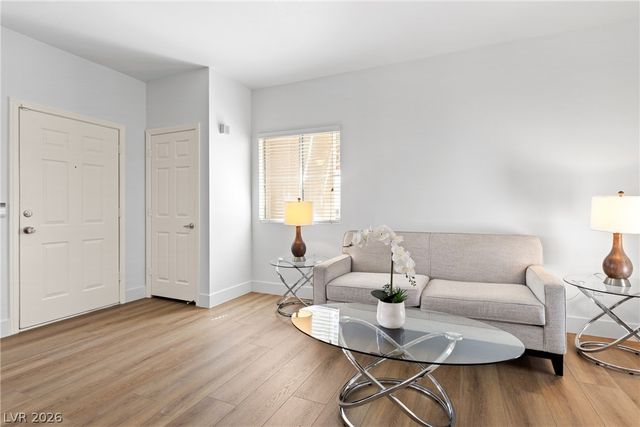5250 South Rainbow Boulevard 1086, Las Vegas, NV 89118