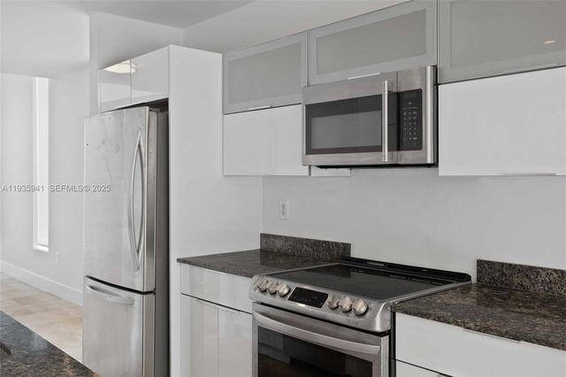 7004 NE 5th Ave, Miami, FL 33138