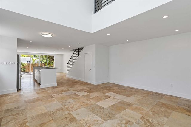 7004 NE 5th Ave, Miami, FL 33138