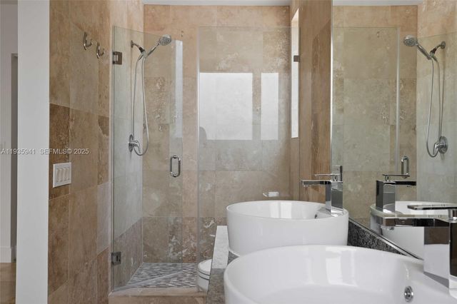 7004 NE 5th Ave, Miami, FL 33138