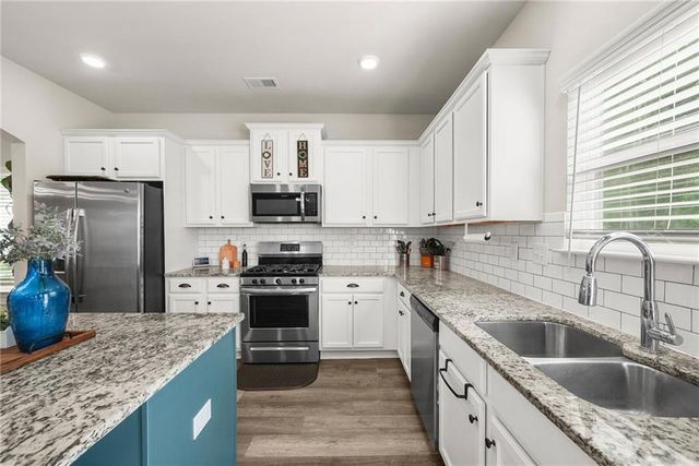 408 Rio Dell Court, Locust Grove, GA 30248