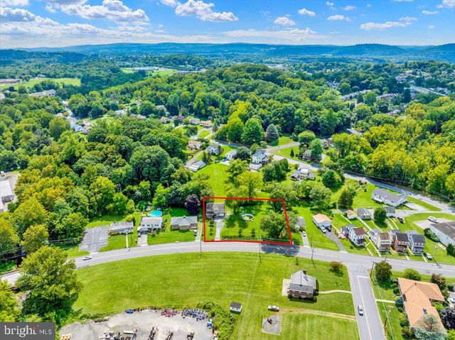 3118 OLEY TURNPIKE RD, Reading, PA 19606