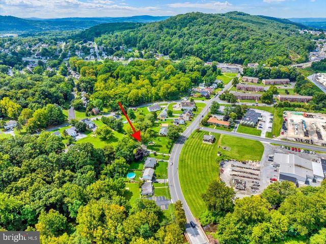 3118 OLEY TURNPIKE RD, Reading, PA 19606