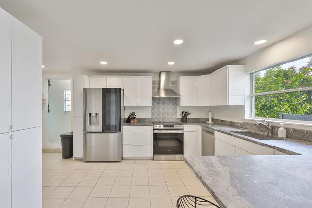 387 12TH AVENUE, Indian Rocks Beach, FL 33785