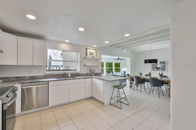 387 12TH AVENUE, Indian Rocks Beach, FL 33785