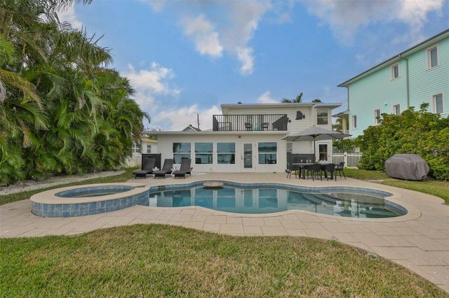 387 12TH AVENUE, Indian Rocks Beach, FL 33785