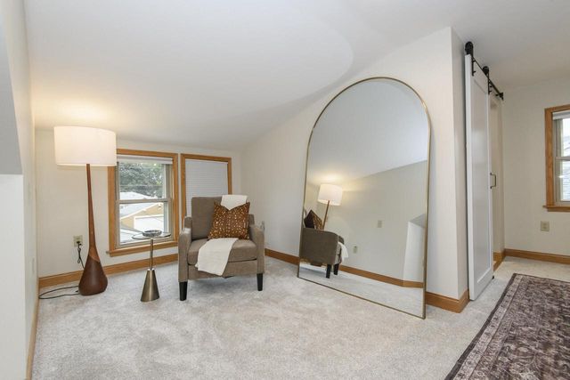 4019 S Kansas AVENUE, Saint Francis, WI 53235