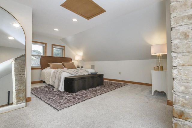4019 S Kansas AVENUE, Saint Francis, WI 53235