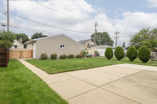 4019 S Kansas AVENUE, Saint Francis, WI 53235