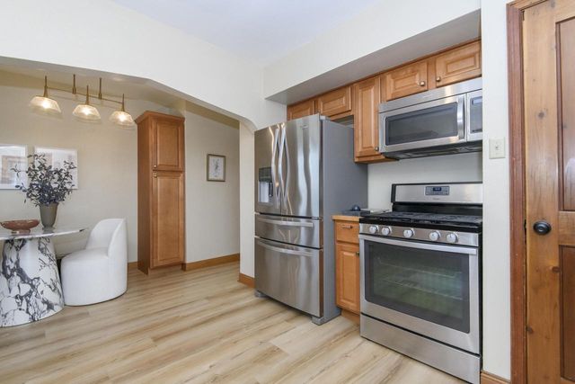 4019 S Kansas AVENUE, Saint Francis, WI 53235