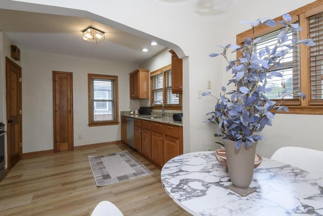 4019 S Kansas AVENUE, Saint Francis, WI 53235