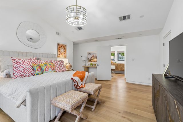 6242 Prospect Avenue, Dallas, TX 75214