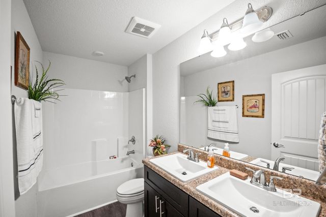 23038 Ridgewood Drive, Robertsdale, AL 36567