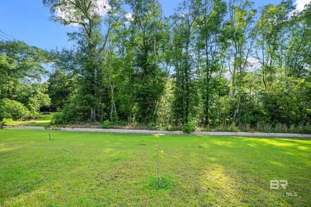 23038 Ridgewood Drive, Robertsdale, AL 36567