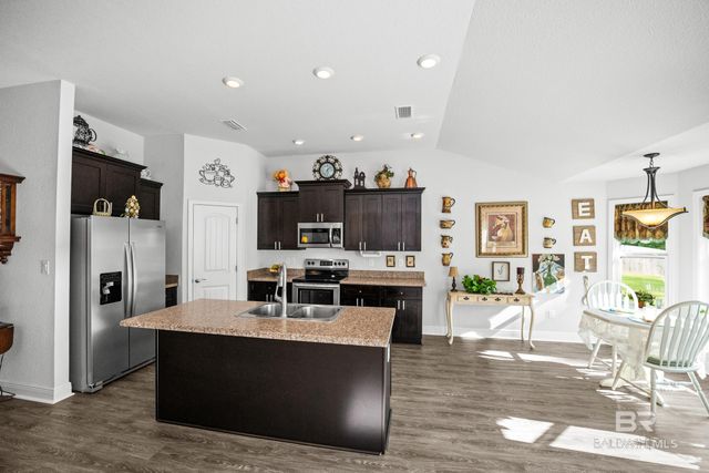 23038 Ridgewood Drive, Robertsdale, AL 36567